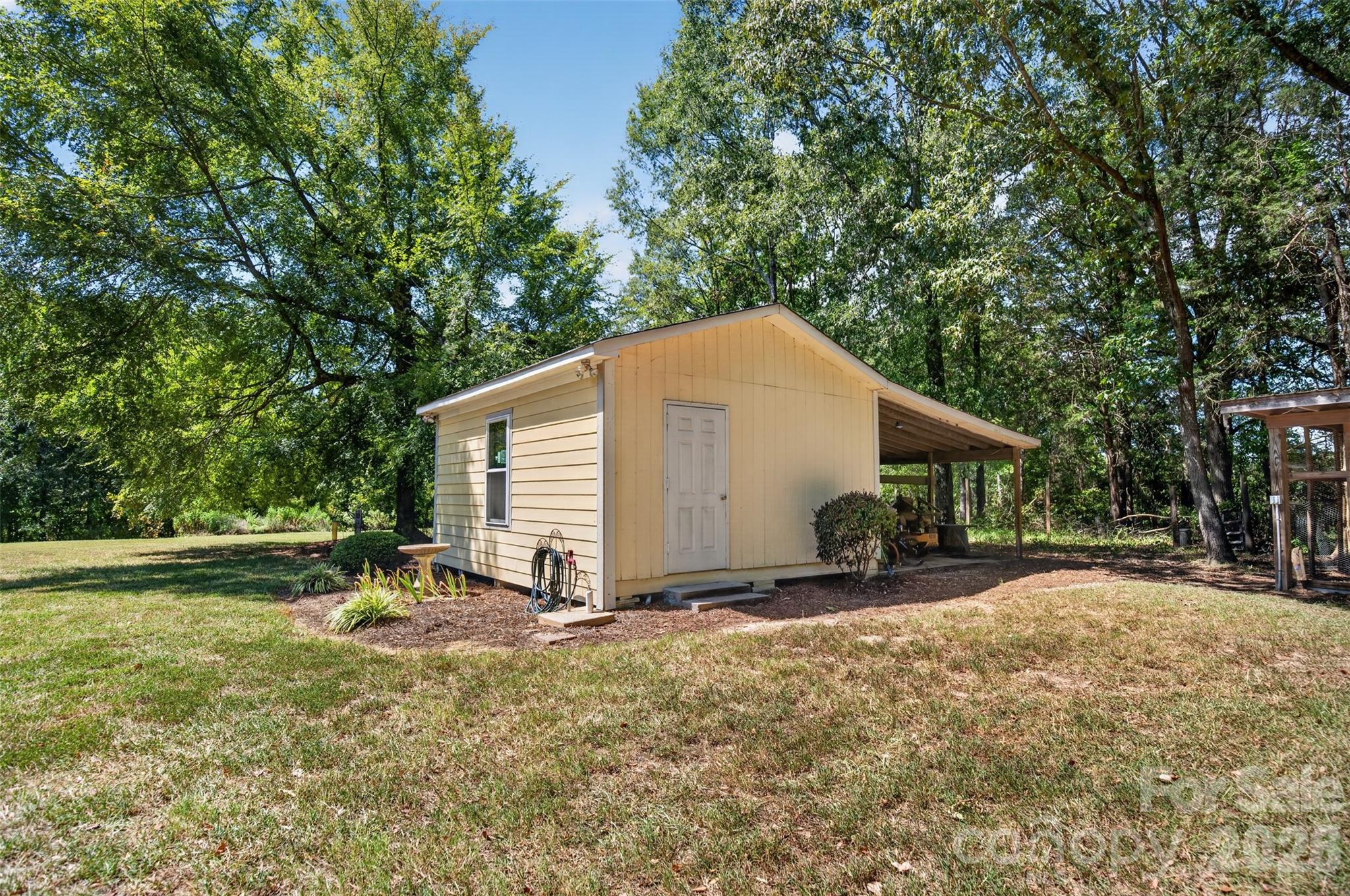 4043 Thompson Road Lancaster, SC 29720 - Photo 7 of 38 Gallery Image 7