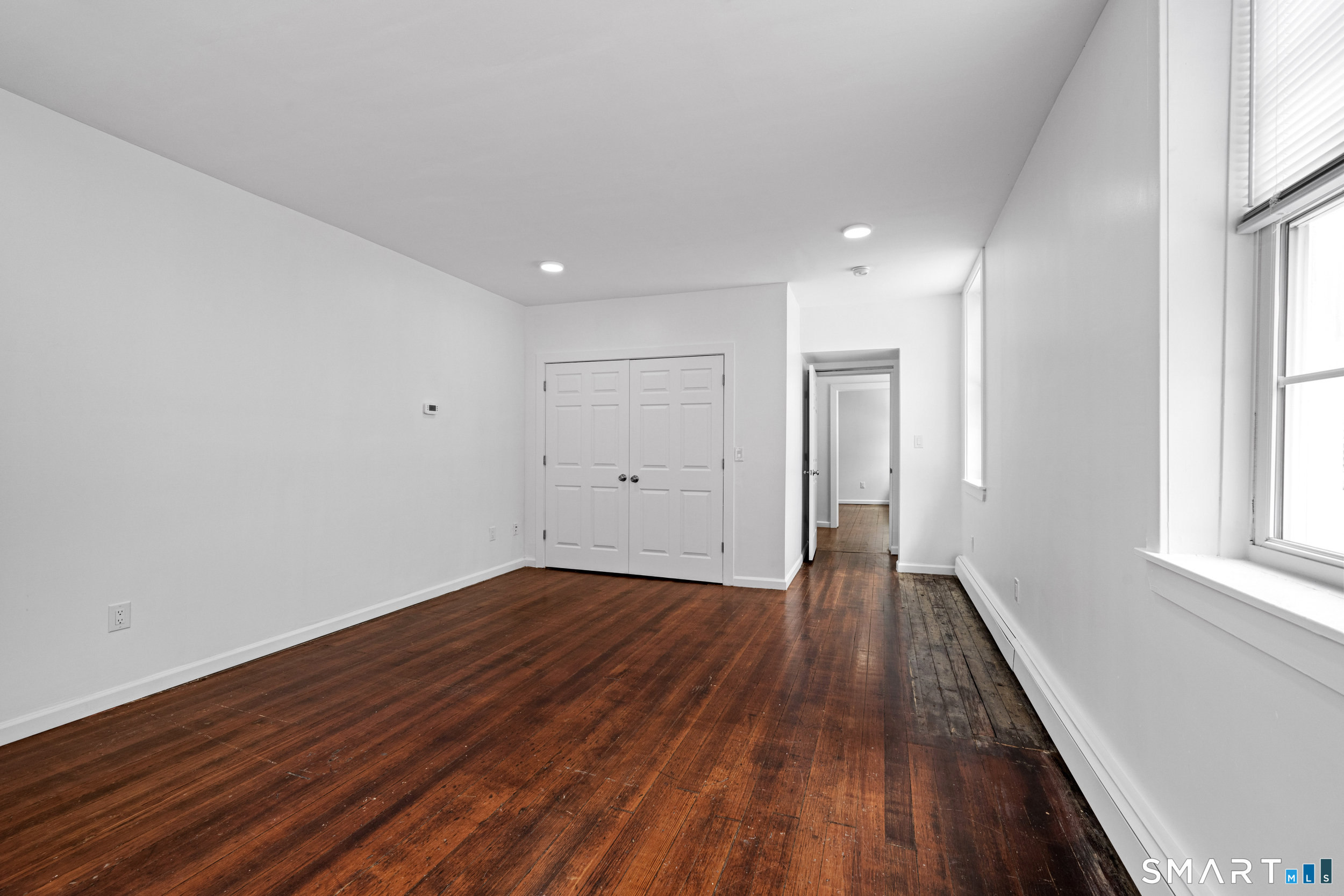 18 Bank Street New London, CT 06320 - Photo 11 of 15