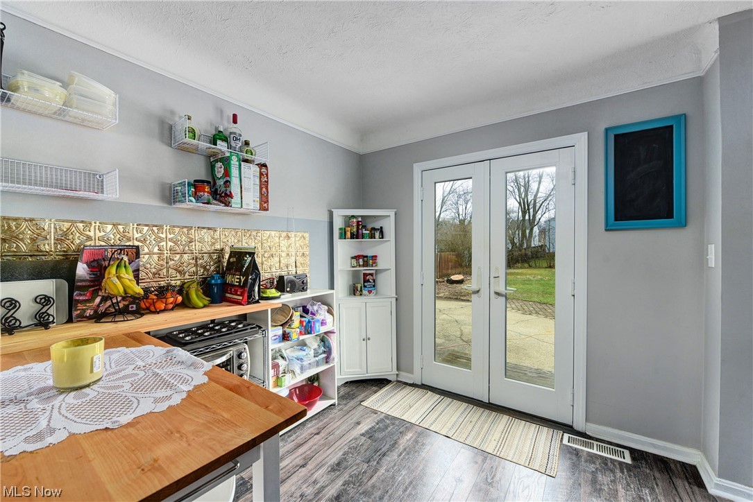 1187 Churchill Road Cleveland, OH 44124 - Photo 14 of 25