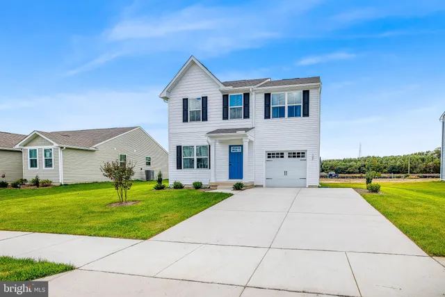 $1,900 | 704 Four Seasons Court, Seaford, DE 19973