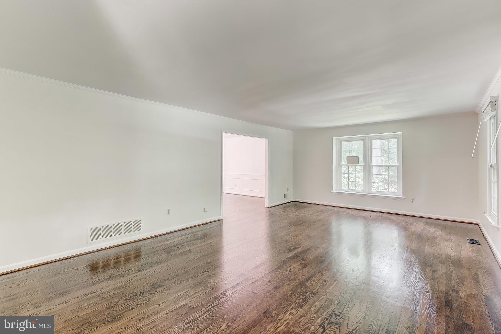 12500 Timber Grove Road Reisterstown, MD 21136 - Photo 11 of 89 Living Room