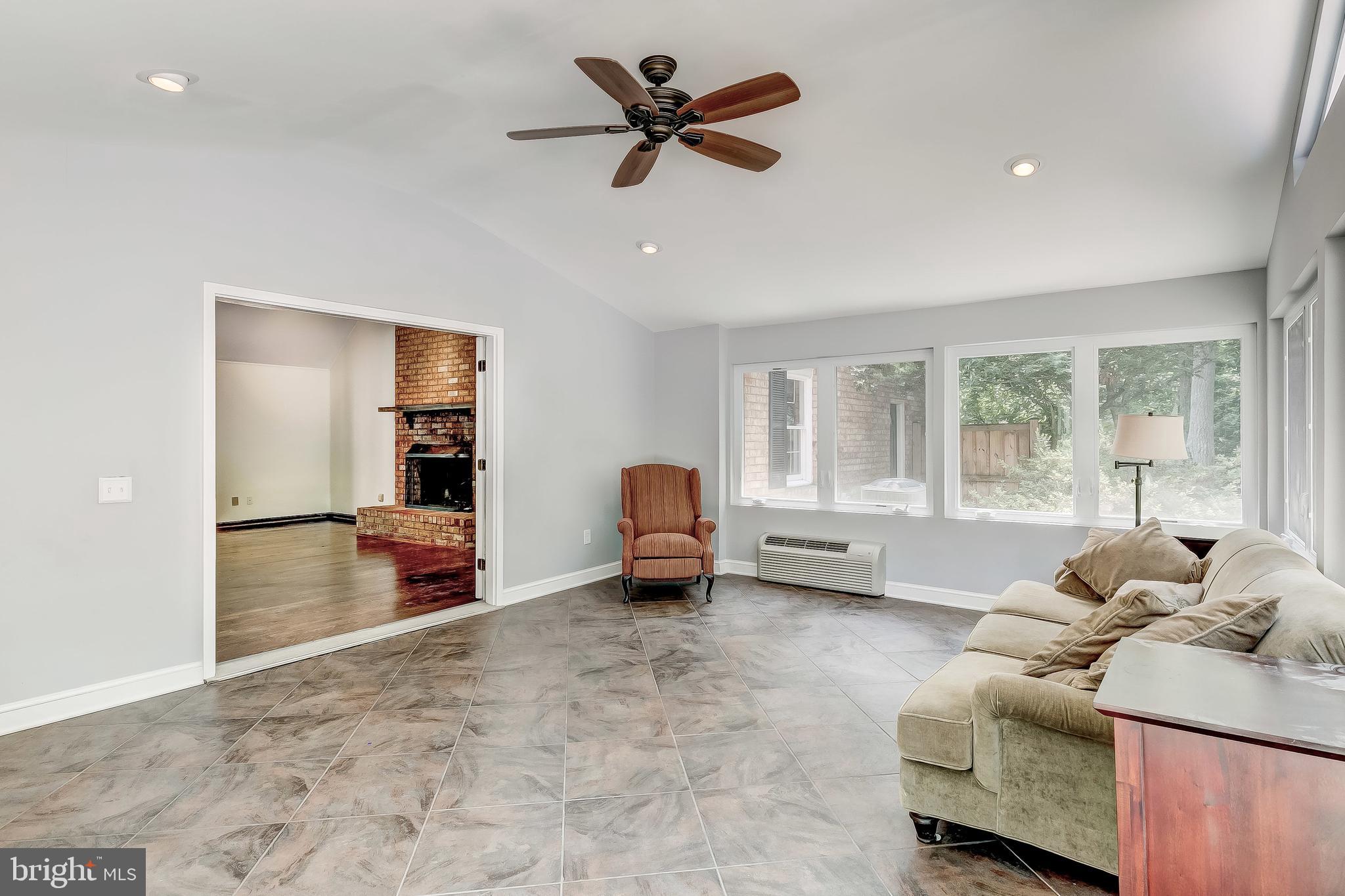 12500 Timber Grove Road Reisterstown, MD 21136 - Photo 28 of 89 Sunroom