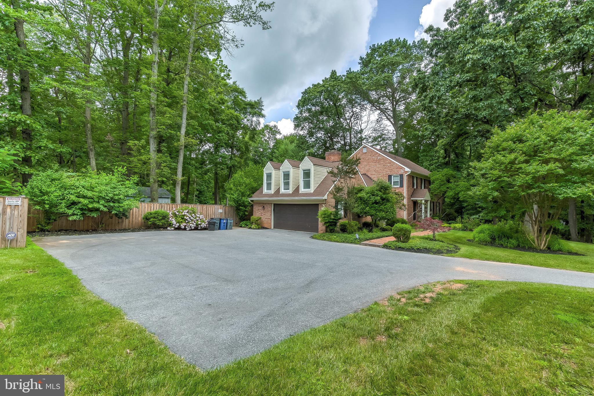 12500 Timber Grove Road Reisterstown, MD 21136 - Photo 5 of 89 Driveway and Garage