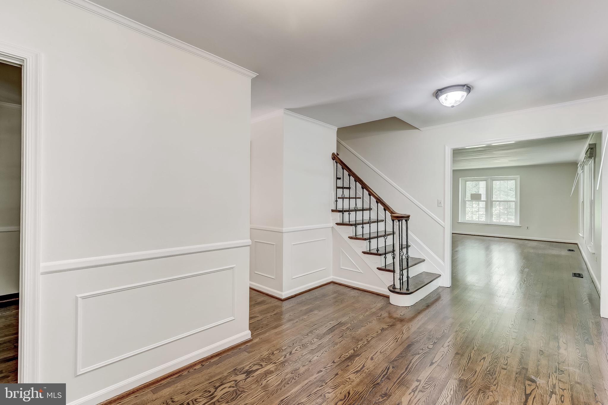 12500 Timber Grove Road Reisterstown, MD 21136 - Photo 9 of 89 Foyer