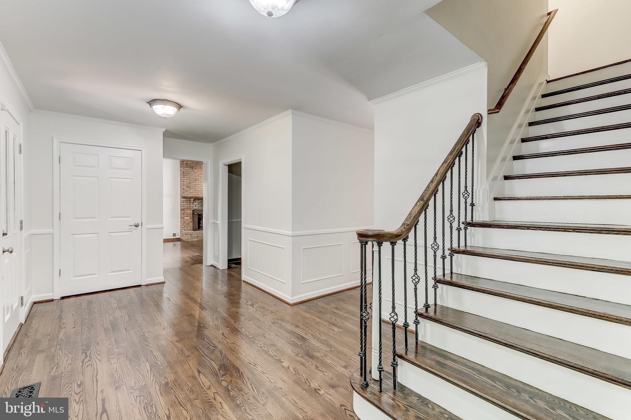 12500 Timber Grove Road Reisterstown, MD 21136 - Photo 10 of 89 Foyer