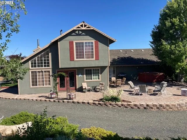$550,000 | 58392 Antelope Lane, Mount Vernon, OR 97865