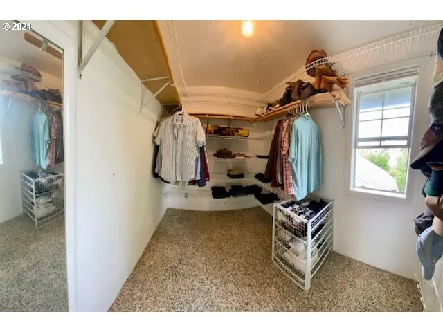 $550,000 | 58392 Antelope Lane, Mount Vernon, OR 97865