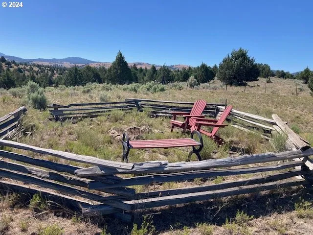 $550,000 | 58392 Antelope Lane, Mount Vernon, OR 97865