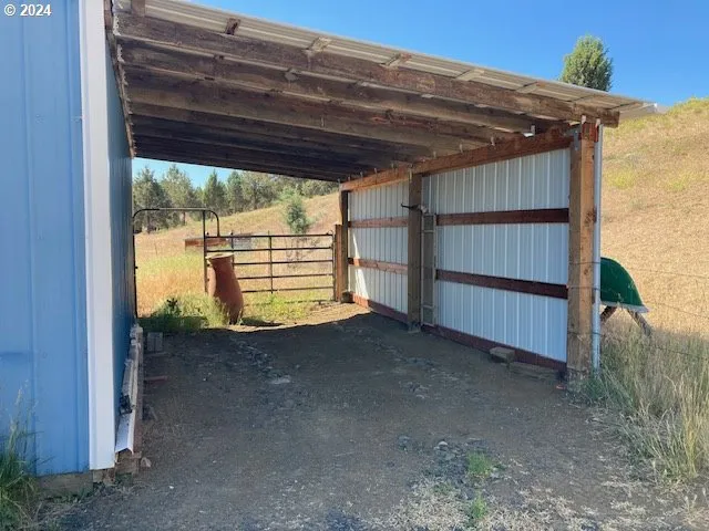 $550,000 | 58392 Antelope Lane, Mount Vernon, OR 97865