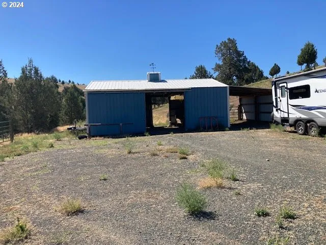 $550,000 | 58392 Antelope Lane, Mount Vernon, OR 97865