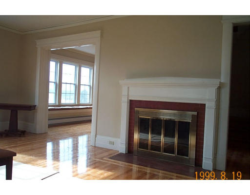 183 King Philip Road Worcester, MA 01606 - Photo 3 of 16