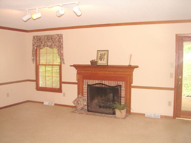 209 Old Forest Road Easley, SC 29640 - Photo 5 of 19