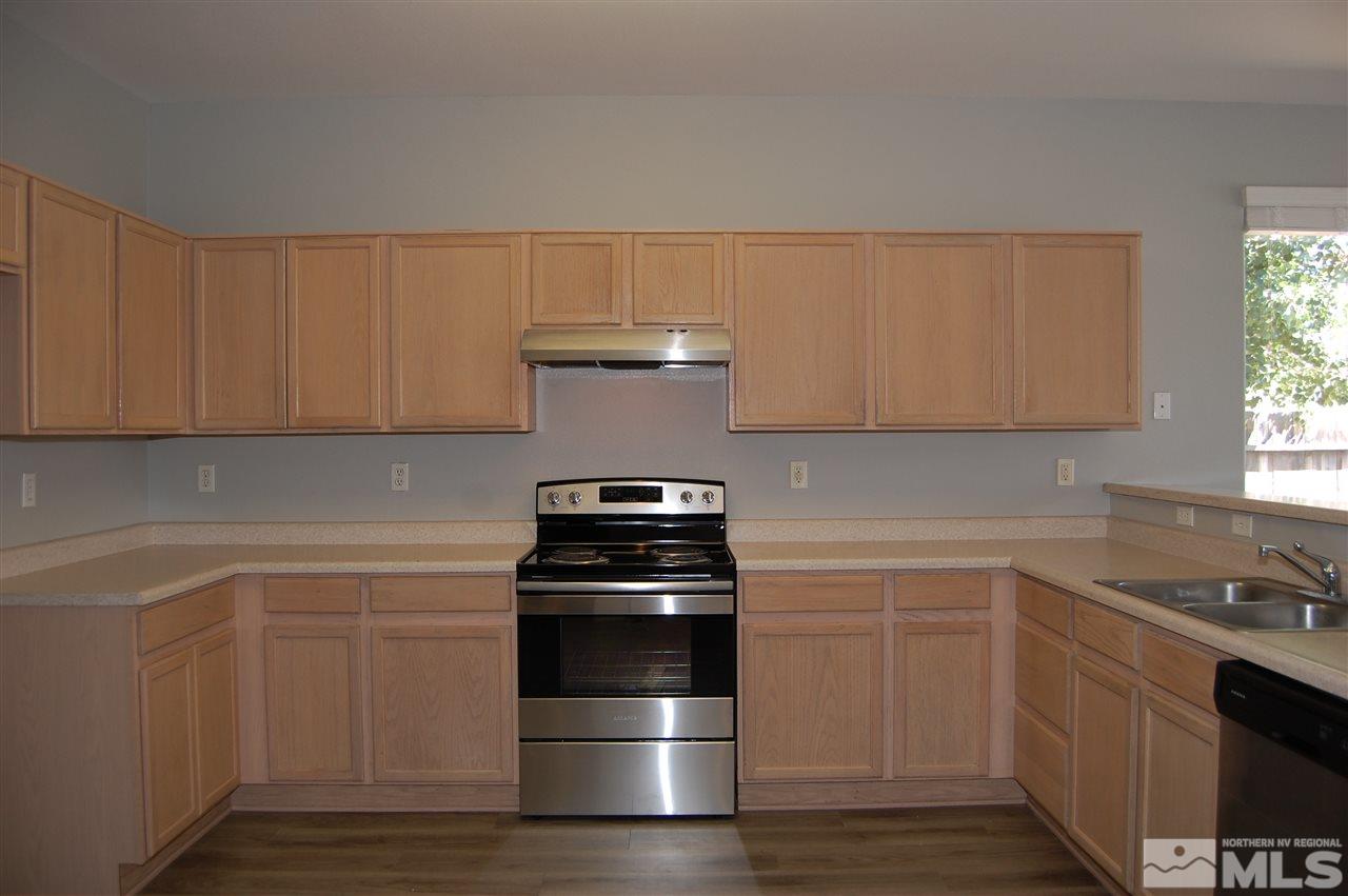 2142 Sapphire Ridge Way Reno, NV 89523 - Photo 8 of 25 Photo 8
