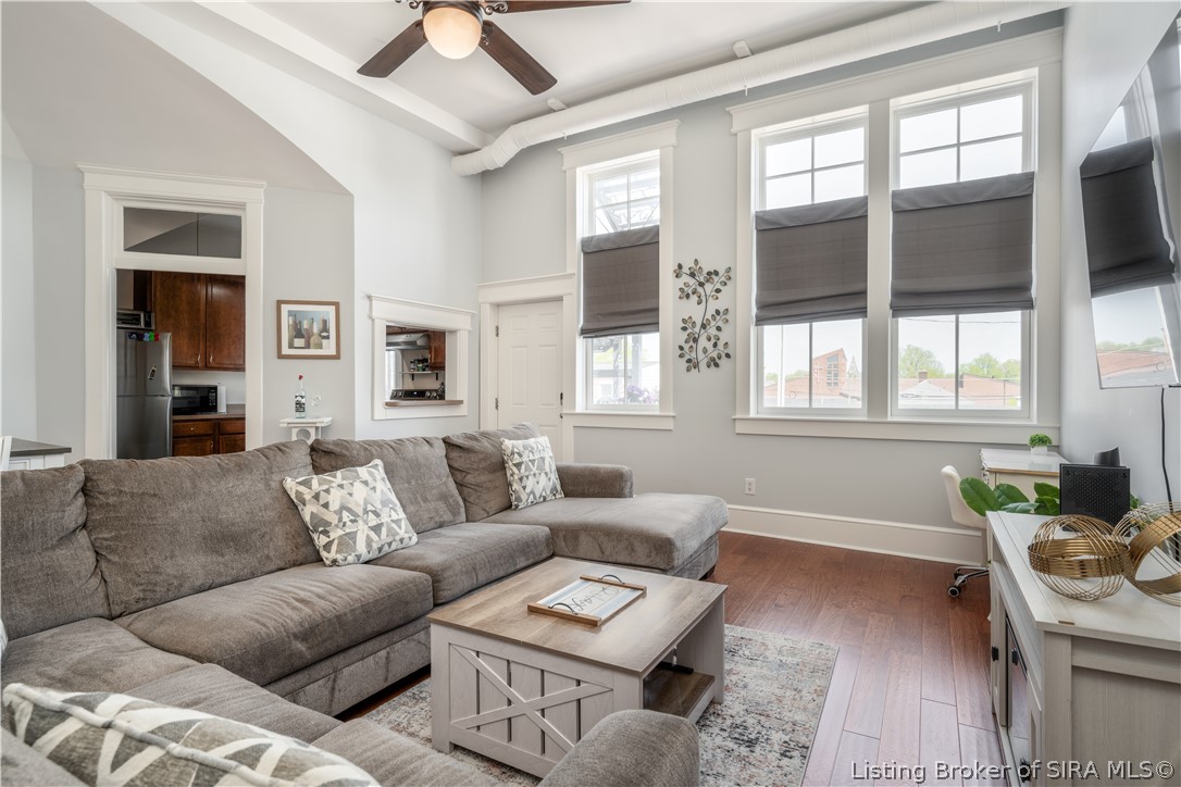 240 Spring Street, Unit B Jeffersonville, IN 47130 - Photo 4 of 26