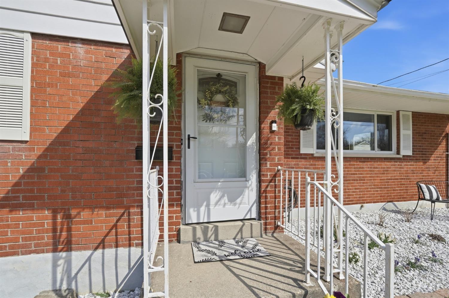3916 Ridgecombe Drive Cincinnati, OH 45248 - Photo 6 of 58