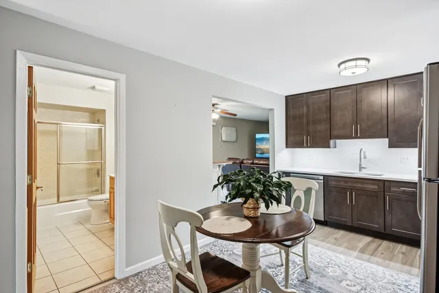 $149,900 | 15728 Terrace Drive, Unit RO1, Oak Forest, IL 60452