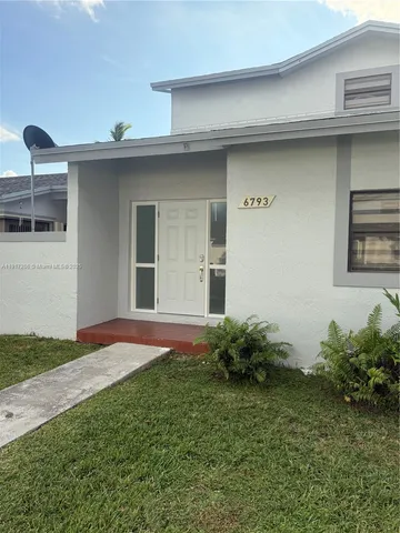 $435,000 | 6793 Southwest 152nd Place, Unit 4793, Miami, FL 33193