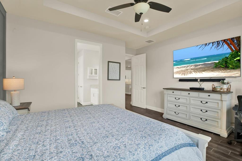 6003 Milestone Drive Apollo Beach, FL 33572 - Photo 17 of 50 a living room with furniture and a flat screen tv