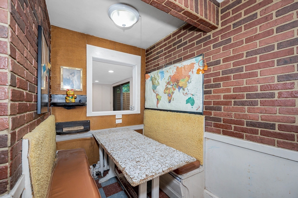 39 Holman Road Newton, MA 02466 - Photo 11 of 42