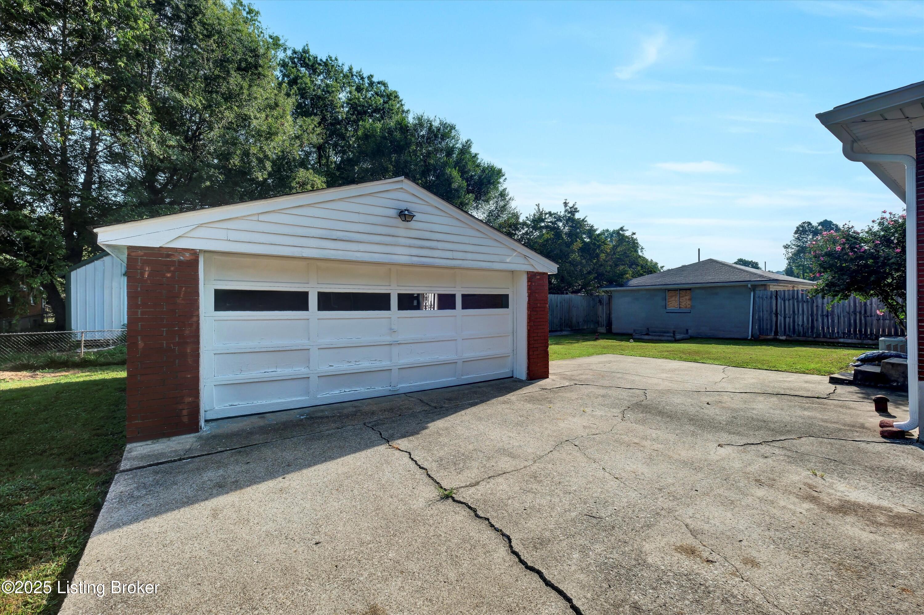 11514 Deering Road Louisville, KY 40272 - Photo 39 of 55 42-11514 Deering Rd