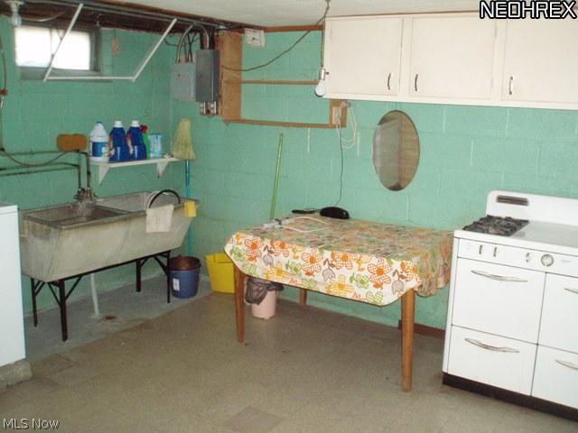 4356 Adrian Road Cleveland, OH 44121 - Photo 21 of 24