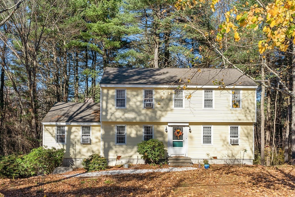37 Freeman Road Chelmsford, MA 01824 - Photo 1 of 33