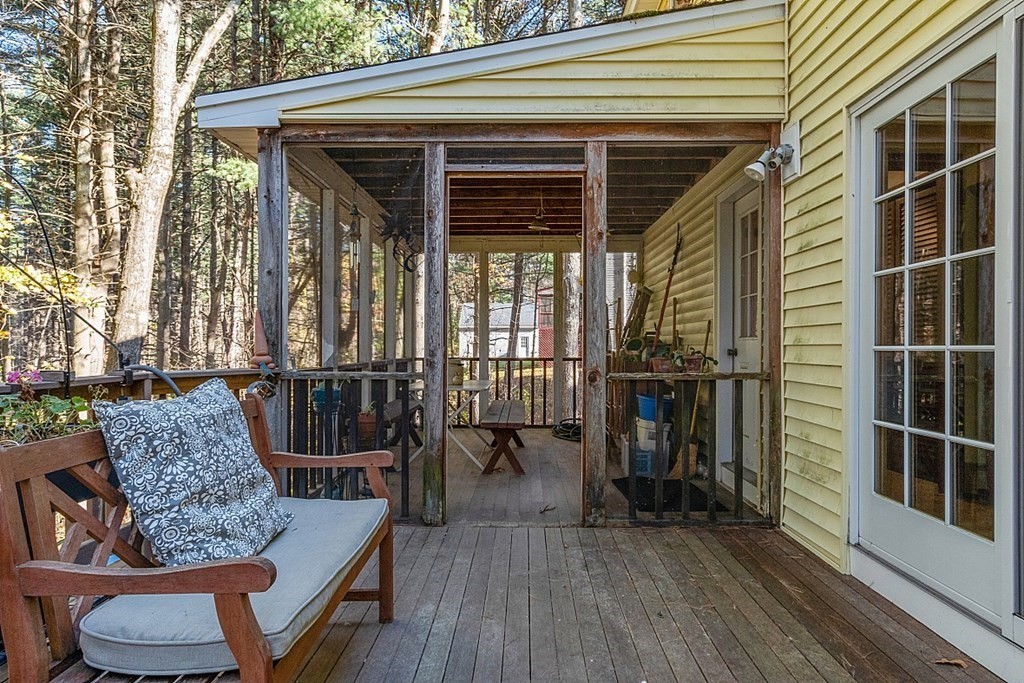 37 Freeman Road Chelmsford, MA 01824 - Photo 26 of 33
