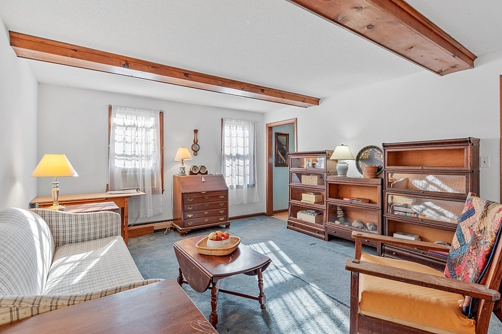 37 Freeman Road Chelmsford, MA 01824 - Photo 3 of 33