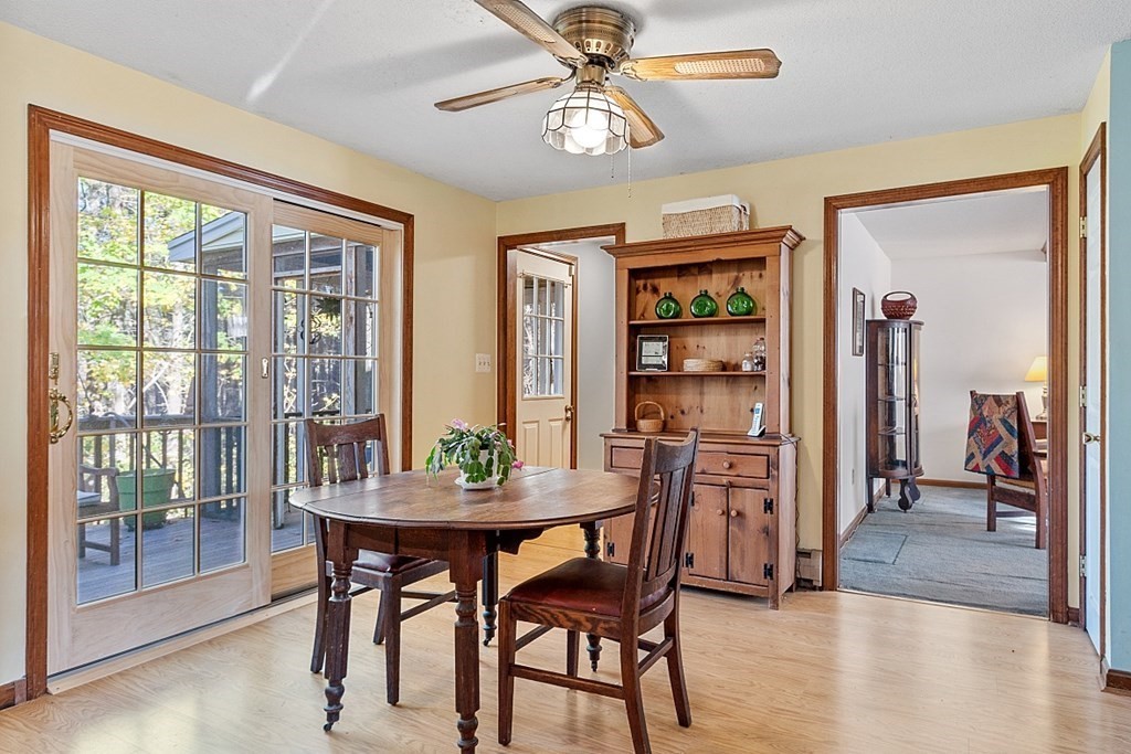 37 Freeman Road Chelmsford, MA 01824 - Photo 4 of 33