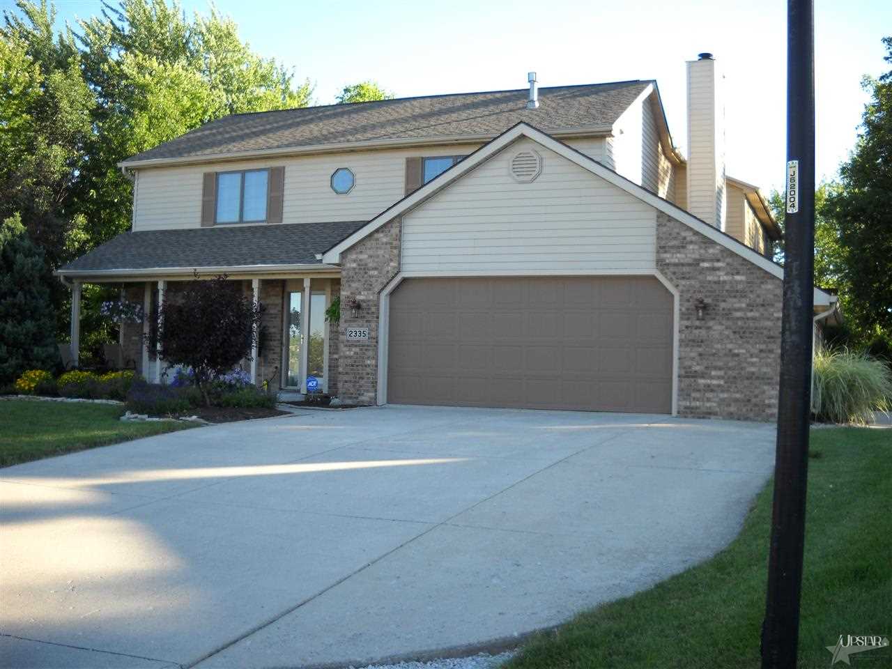 2335 Broken Oak Road Fort Wayne, IN 46818 - Photo 2 of 30