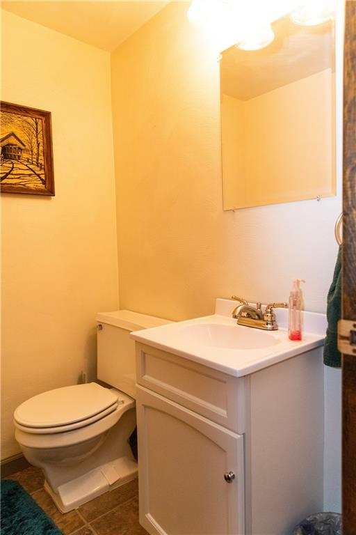 11322 McKee Road North Huntingdon, PA 15642 - Photo 18 of 25 Lower level Powder Room.
