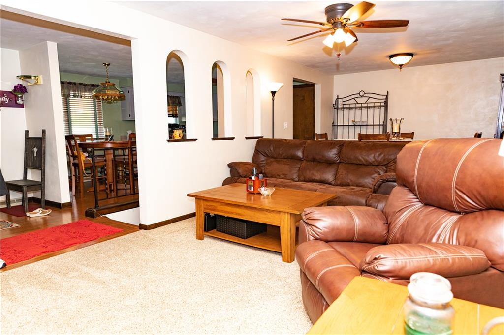 11322 McKee Road North Huntingdon, PA 15642 - Photo 9 of 25 Family Room