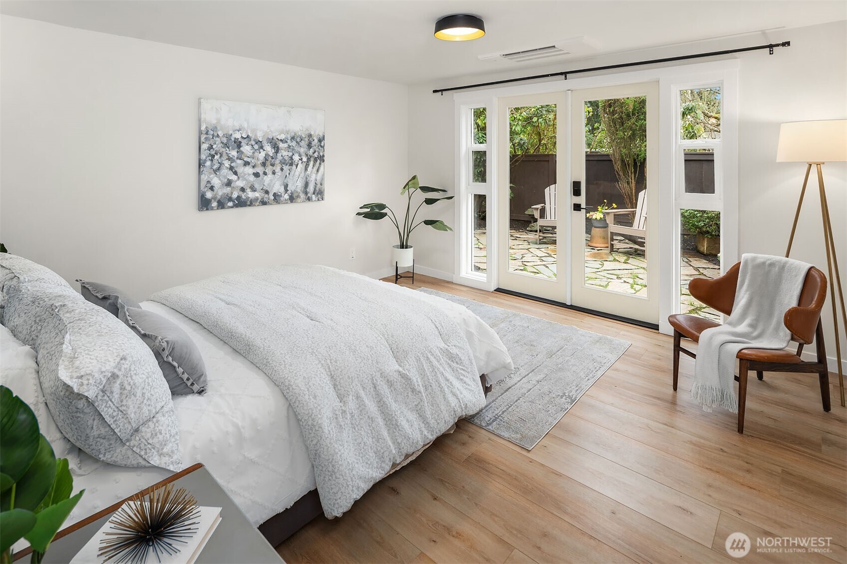 13002 6th Avenue Northwest Seattle, WA 98177 - Photo 15 of 38