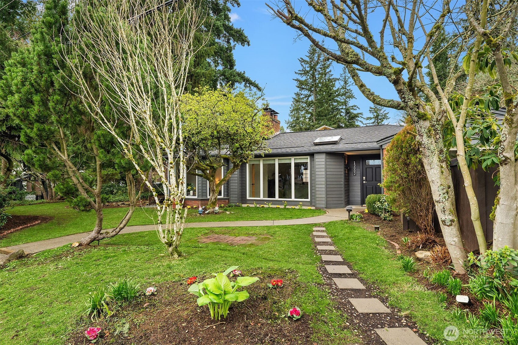 13002 6th Avenue Northwest Seattle, WA 98177 - Photo 2 of 38
