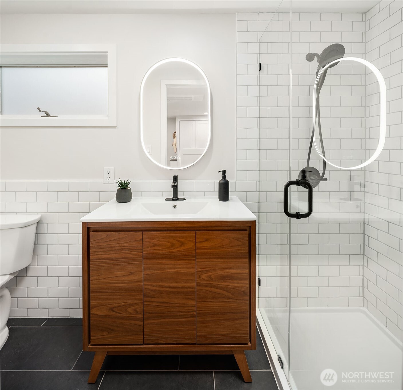 13002 6th Avenue Northwest Seattle, WA 98177 - Photo 24 of 38