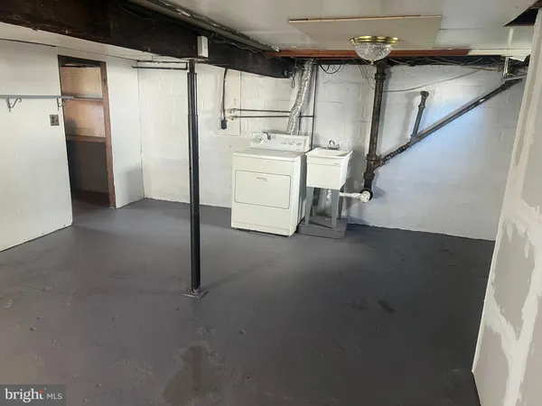 a view of a walk in closet