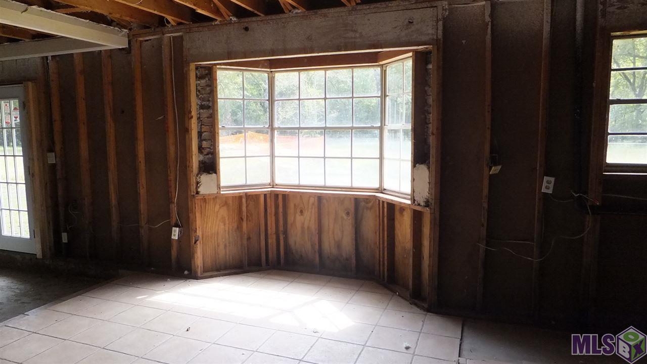 14016 Gary Babin Road St. Amant, LA 70774 - Photo 4 of 14 DINNING