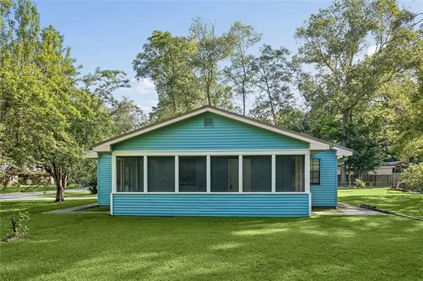 $1,995 | 1349 Clausel Street, Mandeville, LA 70448