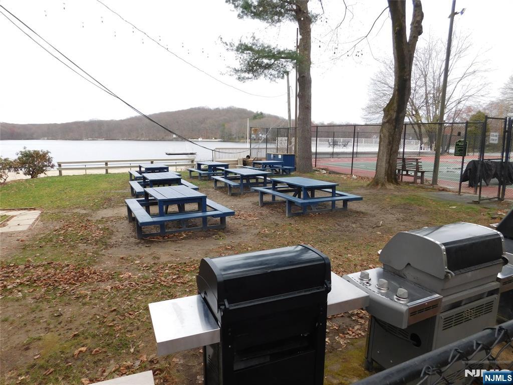 12 Ledgewood Terrace Butler, NJ 07405 - Photo 30 of 34