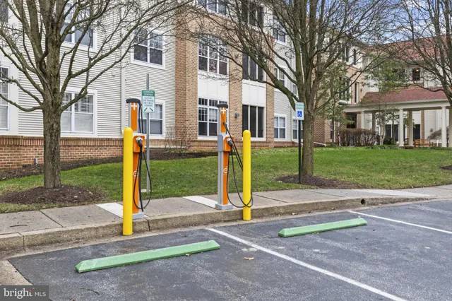 $360,000 | 2115 Ganton Green, Unit G107, Woodstock, MD 21163