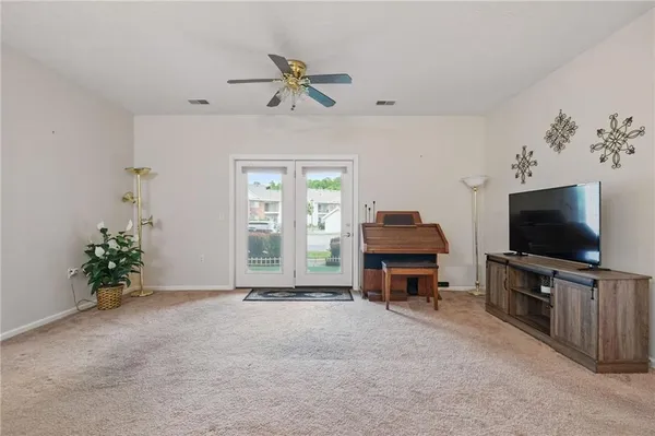 $239,600 | 850 Hidden Ridge Court, Unit 101, South Park, PA 15129