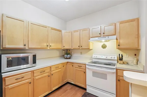 $239,600 | 850 Hidden Ridge Court, Unit 101, South Park, PA 15129