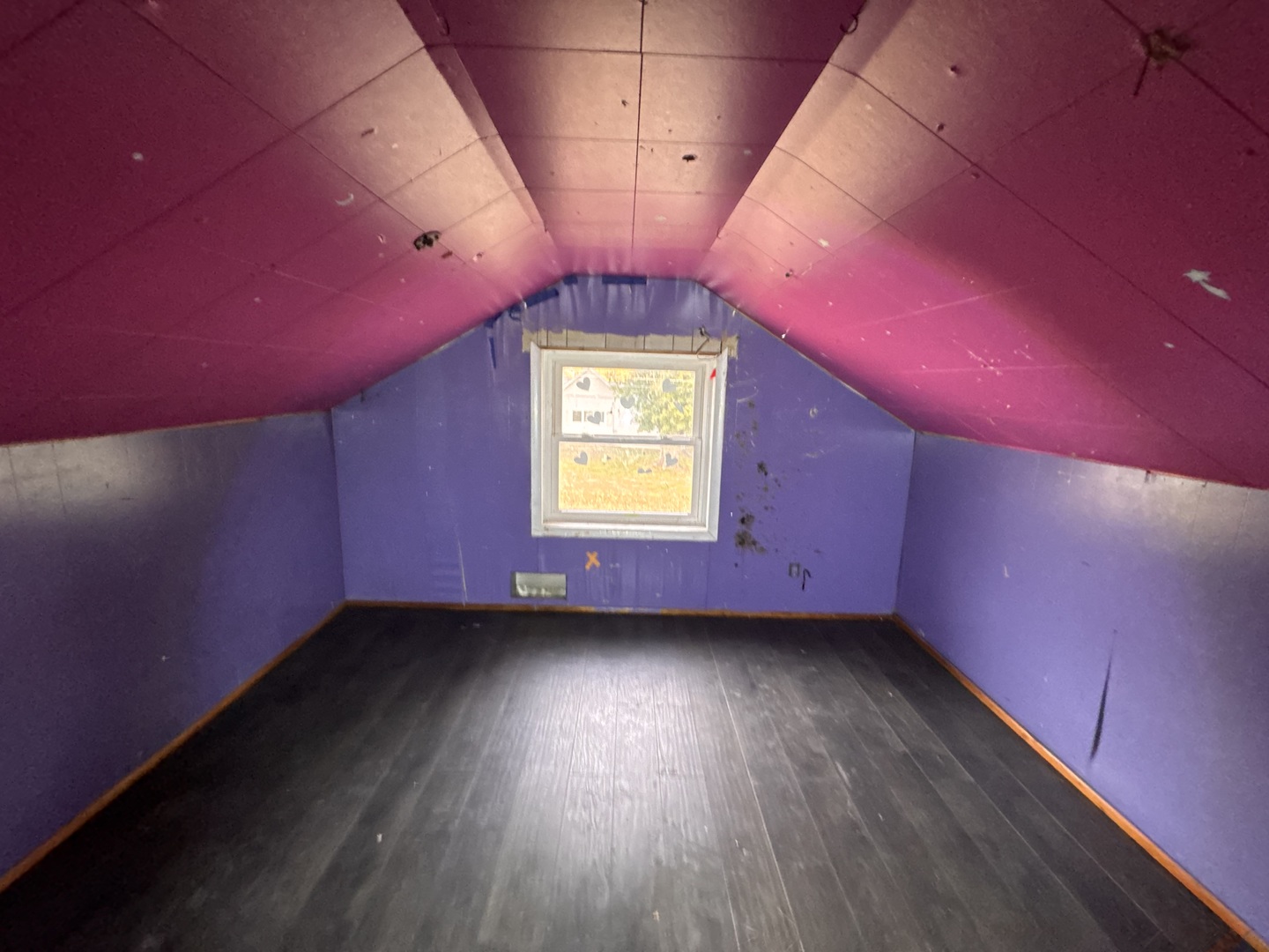 1221 June Street Kewanee, IL 61443 - Photo 6 of 7 an empty room with windows