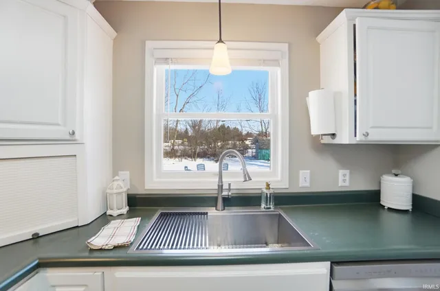 $250,000 | 1170 Gardendale Avenue, Huntington, IN 46750