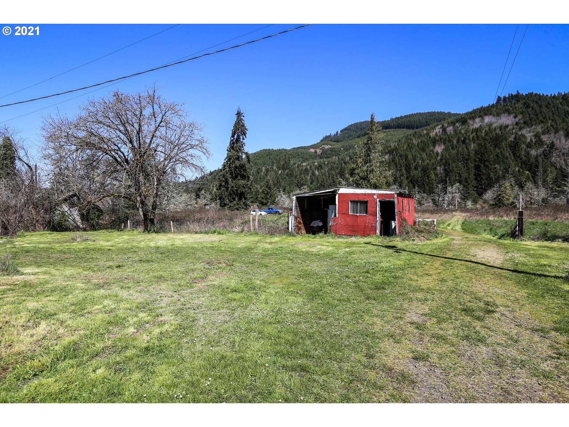 37953 Row River Road Dorena, OR 97434 - Photo 17 of 31