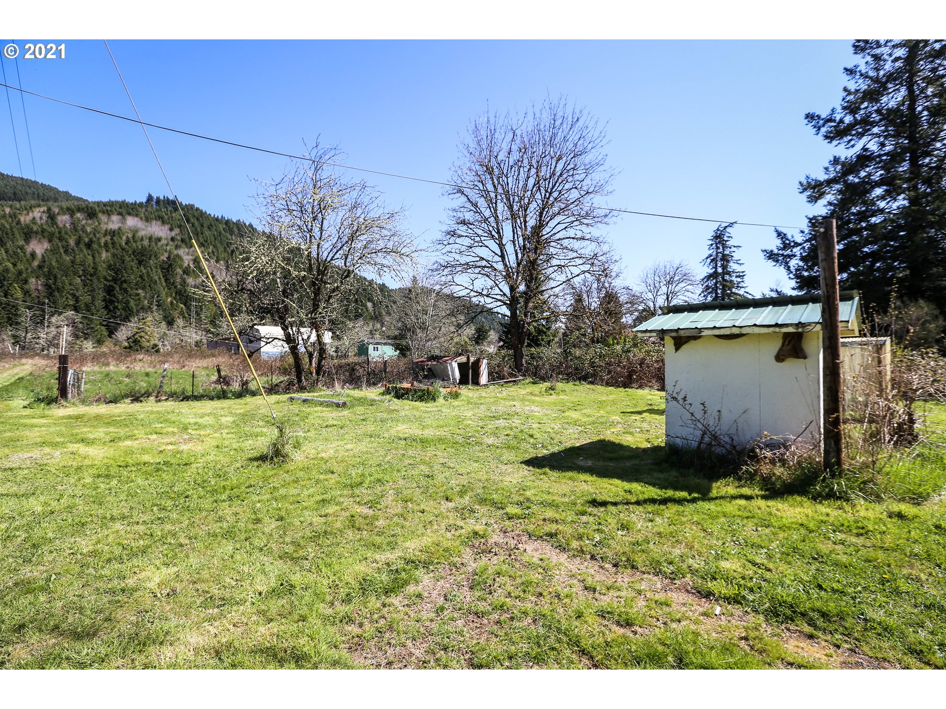 37953 Row River Road Dorena, OR 97434 - Photo 18 of 31