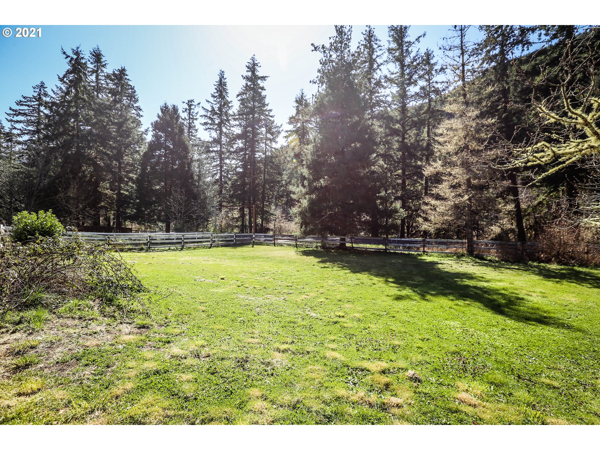 37953 Row River Road Dorena, OR 97434 - Photo 25 of 31