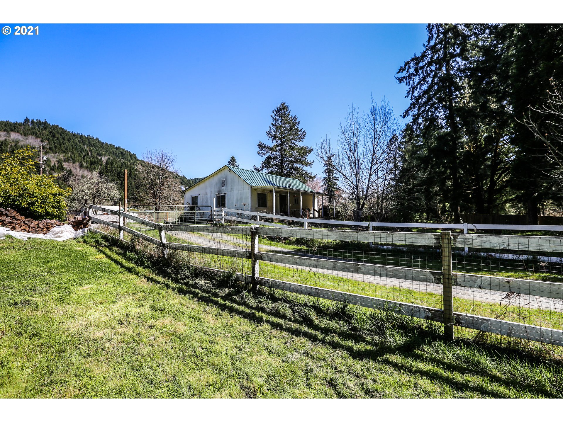 37953 Row River Road Dorena, OR 97434 - Photo 26 of 31