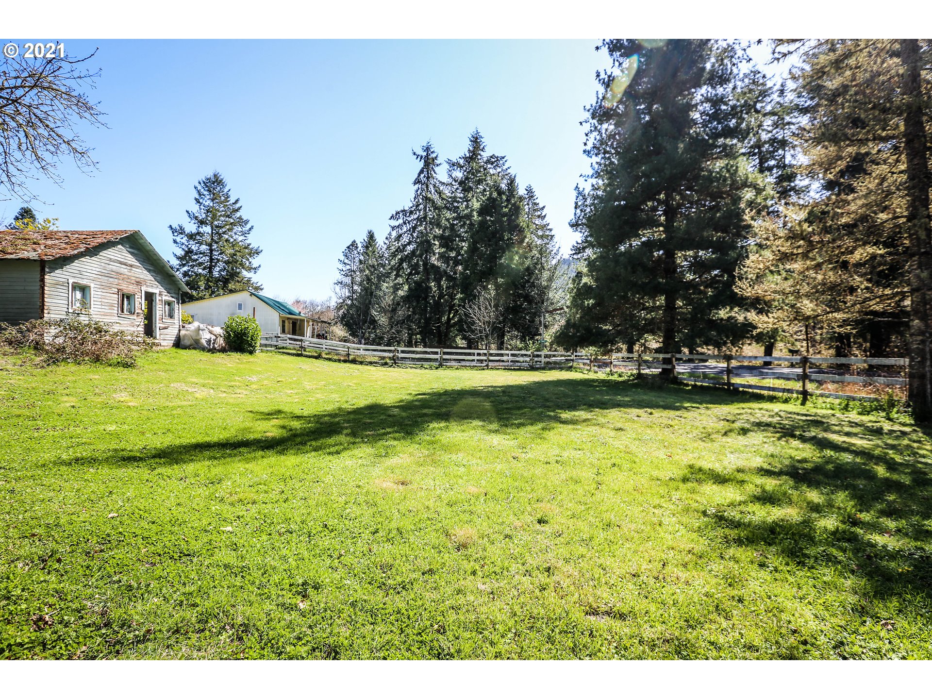 37953 Row River Road Dorena, OR 97434 - Photo 28 of 31