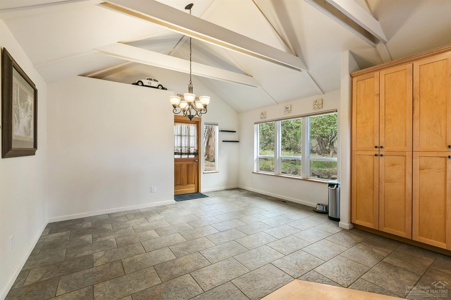 62770 Stenkamp Road Bend, OR 97701 - Photo 10 of 23 Dining Area